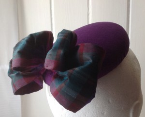 Velvet button with tartan silk bow